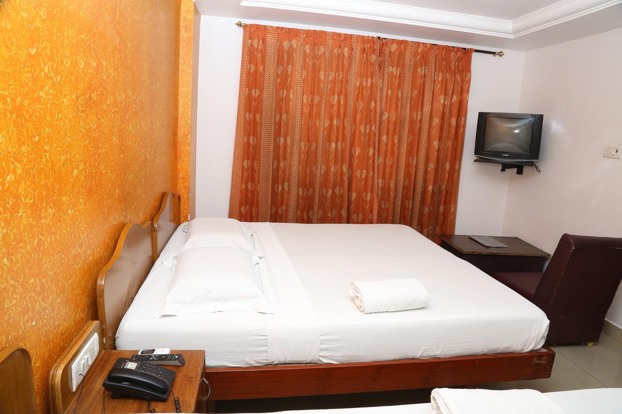 Sri Srinivasar Residency Hotell Vellore Eksteriør bilde