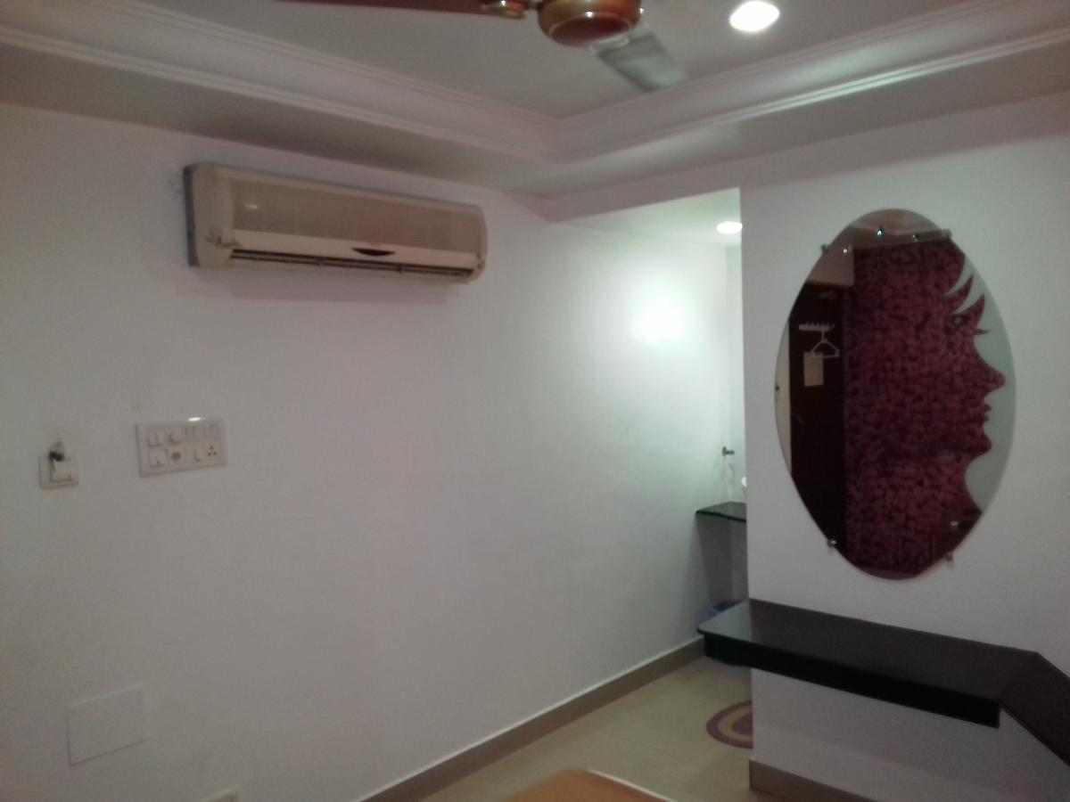 Sri Srinivasar Residency Hotell Vellore Eksteriør bilde