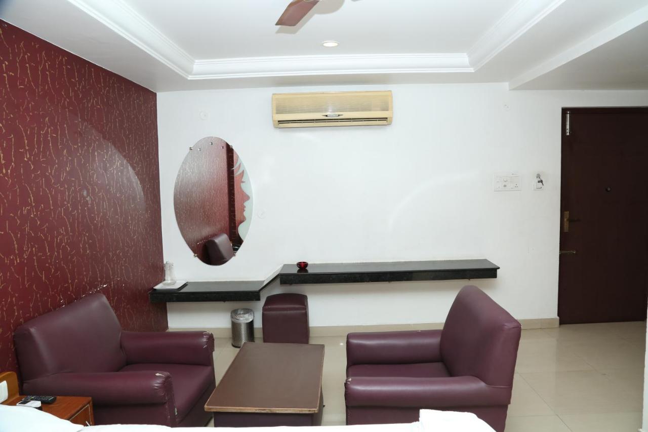 Sri Srinivasar Residency Hotell Vellore Eksteriør bilde
