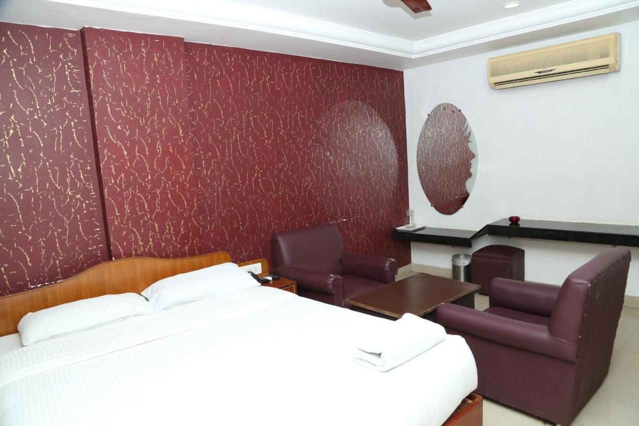 Sri Srinivasar Residency Hotell Vellore Eksteriør bilde